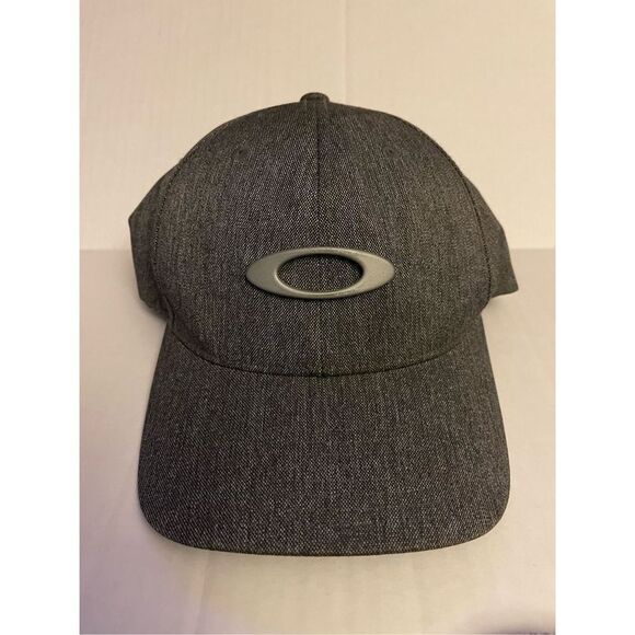OAKLEY Mens Flexfit Hat S/M Baseball Cap Gray/Grey Logo Spellout - Picture 1 of 7